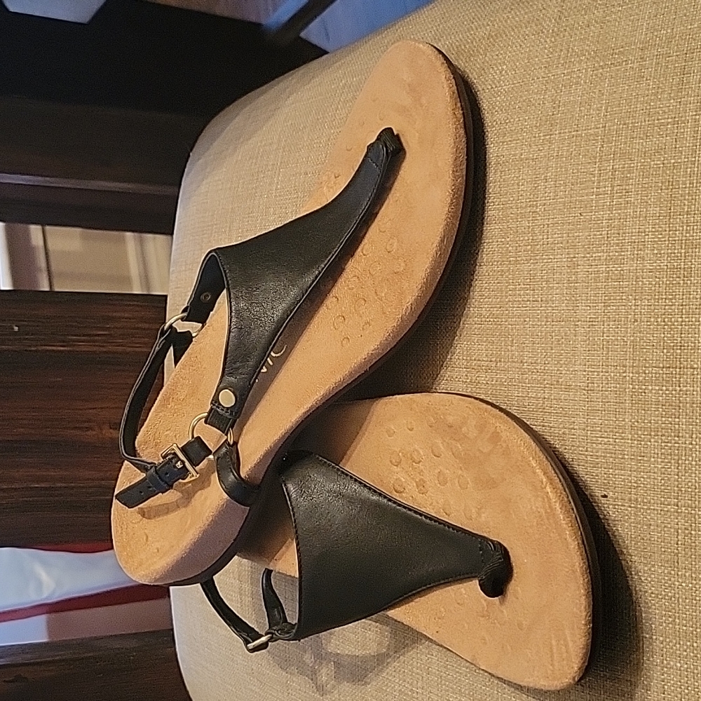 Vionic Kirra Sandals